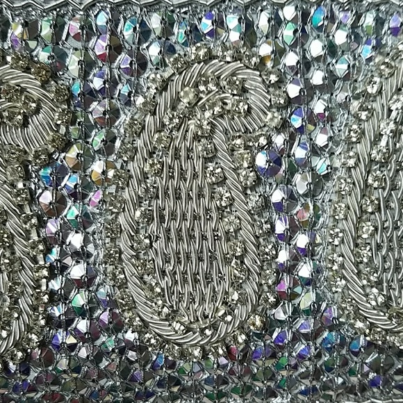 NWT Embroidered Clutch - Picture 6 of 8